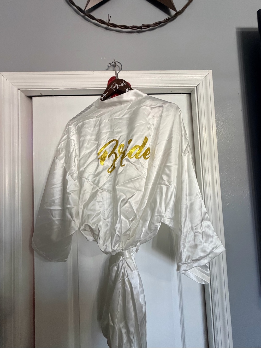 Bride Satin Robe in White with Gold Script size XXl comes with Bride hanger